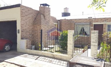 CASA CON 4 DEPARTAMENTOS EN VENTA EN LINCOLN