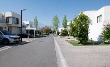 Hermosa Casa Condominio La Reina, Muy seguro!