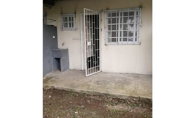 Se Vende Casa en La 24 de Diciembre $ 180k AB