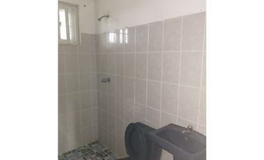 Se Vende Casa en La 24 de Diciembre $ 180k AB