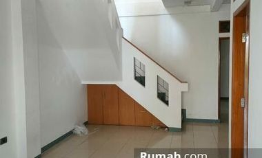 Rummah Murah Lokasi Strategis Dekat Mall di Taman Victoria Sentul City