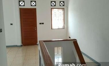 Rummah Murah Lokasi Strategis Dekat Mall di Taman Victoria Sentul City