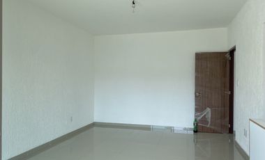 A un costado de Sumiya