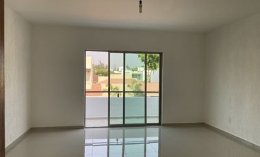 A un costado de Sumiya