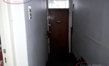 Casa - Versalles Refaccionar o Terreno