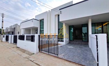 2 Bedrooms Townhouse in Rattanakorn Village 20  Siam Country Club H011704