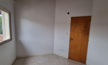 VENTA DUPLEX 4 AMBIENTES. APTO CREDITO