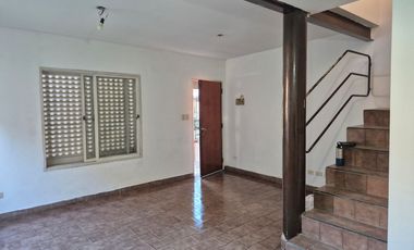 VENTA DUPLEX 4 AMBIENTES. APTO CREDITO