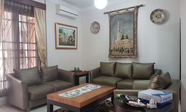 Disewakan Rumah Vermont Parkland BSD Tangerang, 3 Kamar Fully Furnish Bagus Renov Murah