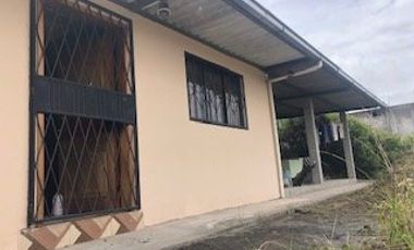 CASA DE VENTA INDEPENDIENTE CON TERRENO, SECTOR CALDERON, BARRIO LUZ Y VIDA, SE ACEPTA CANJE
