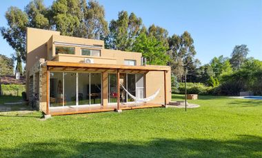 Casa en Juan Maria Gutierrez