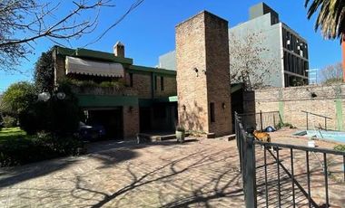 Casa en venta en Moron Centro
