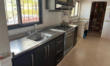 Venta de Casa Campestre vía a la Mesa de Los Santos - C.R. Altamira. Cod V7367