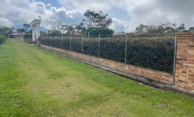 Venta de Casa Campestre vía a la Mesa de Los Santos - C.R. Altamira. Cod V7367