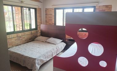 Venta de Casa Campestre vía a la Mesa de Los Santos - C.R. Altamira. Cod V7367