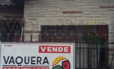 Importante chalet a refaccionar en  microcentro de San Miguel