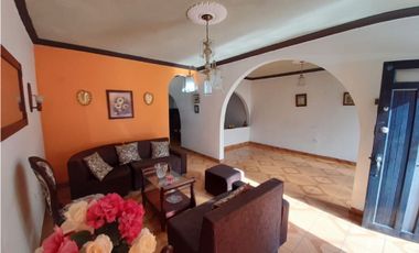 Se vende casa de dos pisos Barrio Las Américas Palmira Valle Colombia