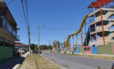 UNIDAD FUNCIONAL A METROS DEL MAR