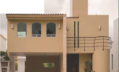 Casa En Venta En La Calera, Puebla Fraccionamiento Privado - Nv6