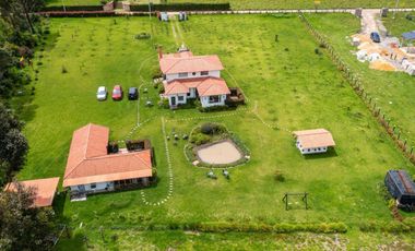 casa en arriendo/venta en guasca. Cod A7606