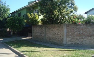 LONGCHAMPS: BARRIO POLICIAL. DUPLEX  3 DORMITORIOS C/ PARQUE  y GARAGE PARA DOS AUTOS ***EXCELENTE OPORTUNIDAD***