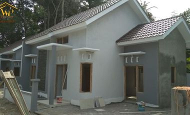 DIJUAL RUMAH SIAP HUNI DI SEYGAN SLEMAN !!! BOOKING SEKARANG JUGA !!!