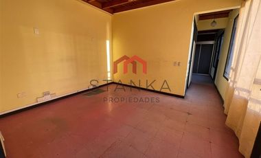 Casa en Arriendo en Avenida Angamos 1311