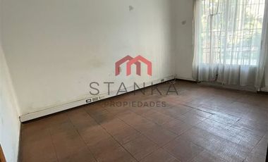 Casa en Arriendo en Avenida Angamos 1311