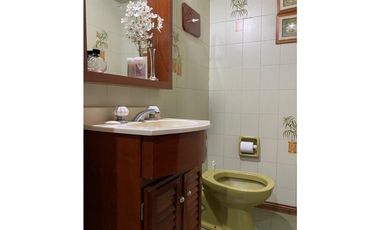 Casa 5 ambientes Colinas de Peralta Ramos con quincho y patio