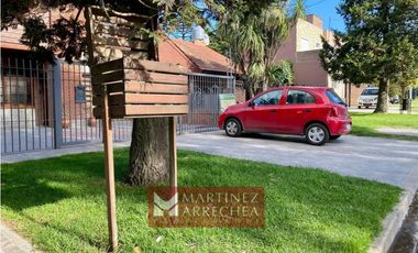 Casa 5 ambientes Colinas de Peralta Ramos con quincho y patio