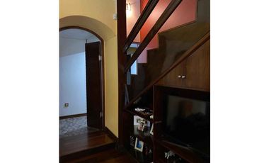Casa 5 ambientes Colinas de Peralta Ramos con quincho y patio