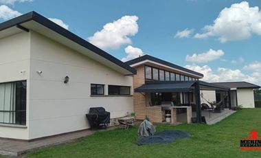 casa en arriendo/venta en corredor san antonio - la ceja. Cod A6137