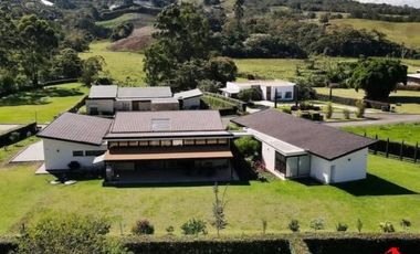 casa en arriendo/venta en corredor san antonio - la ceja. Cod A6137