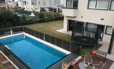 Casa en venta en Las Golondrinas