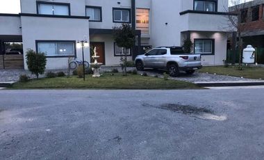 Casa en venta en Las Golondrinas