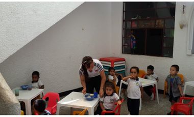 Maat vende Casa en Villeta $950 Millones.