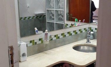 Chalet con departamento en venta