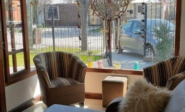 Chalet con departamento en venta