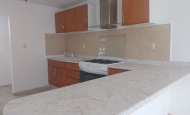 CASA EN ESQUINA AL NORTE EN COTO$2,250