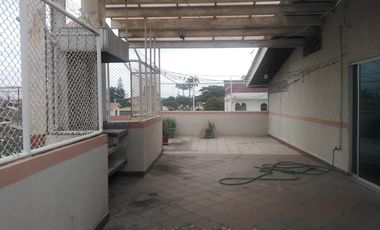 vendo casa Centenario Sur