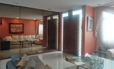 vendo casa Centenario Sur