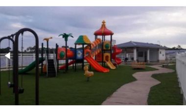VENDO APARTAMENTO EN ARRAIJAN PLAYA DORADA 2R