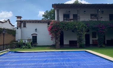 Residencia estilo Cuernavaca