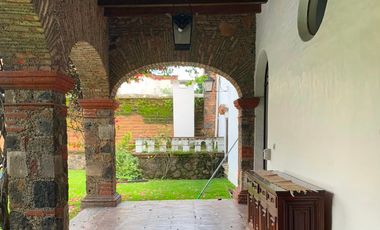 Residencia estilo Cuernavaca
