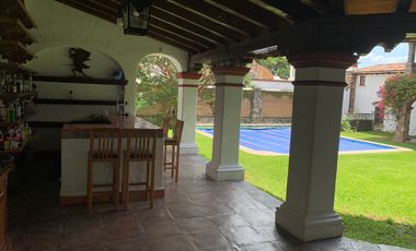 Residencia estilo Cuernavaca