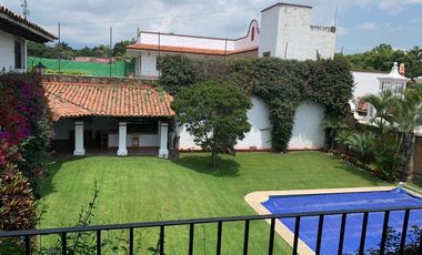 Residencia estilo Cuernavaca