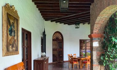 Residencia estilo Cuernavaca