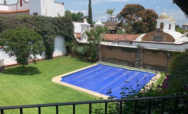 Residencia estilo Cuernavaca