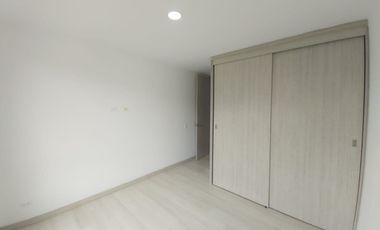 apartamento en arriendo en loma de las brujas. Cod A61741