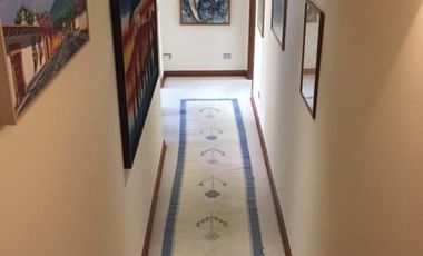 Departamento muy amplio venta lindos jardines / Vitacura